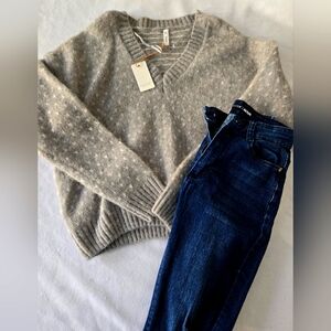 Wishlist - Gray V-Neck Sweater